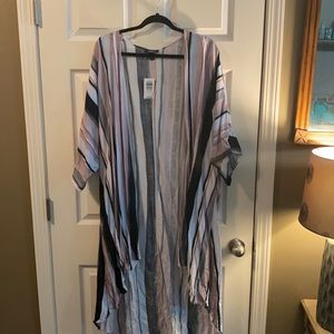 Torrid kimono NWT
